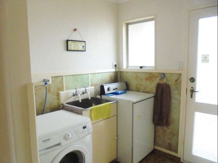 2 Dee Street Levin_13