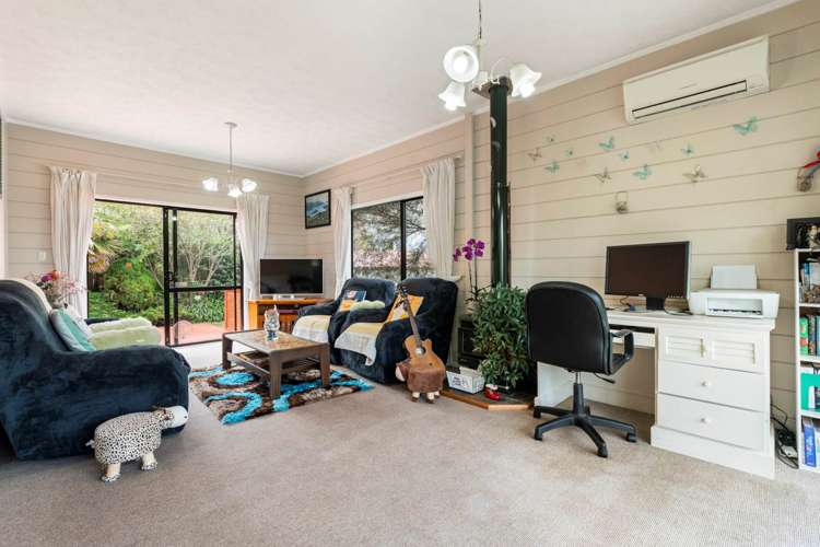 2/106 Bradbury Road Botany Downs_6