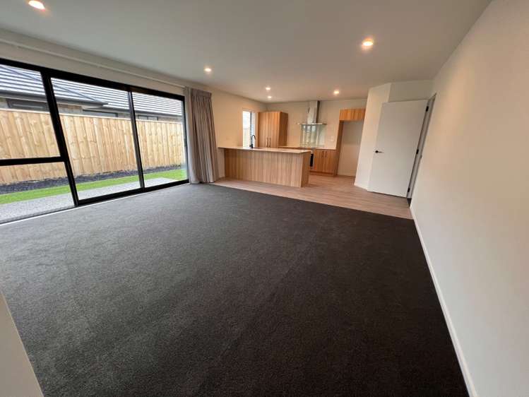 13 Sandhill Drive 11103_3