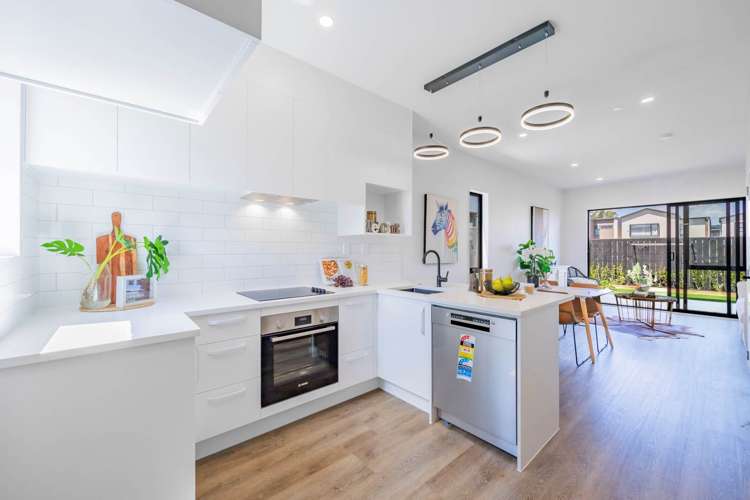 43 Kiato Lane Flat Bush_5