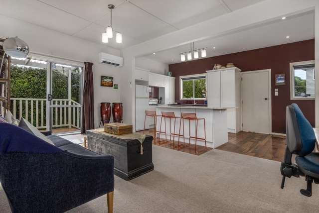 2 John Street Titahi Bay_4