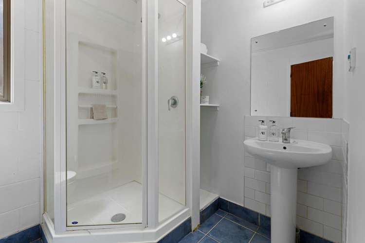 9 Robin Lane Browns Bay_15