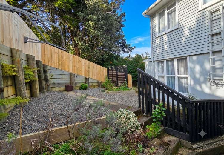 8A Devon Place Cannons Creek_22