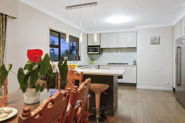 24 Martin Crescent Northcote_6