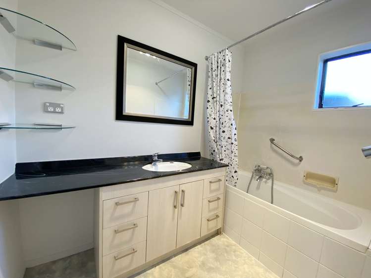 1/73 Butley Drive Farm Cove_6