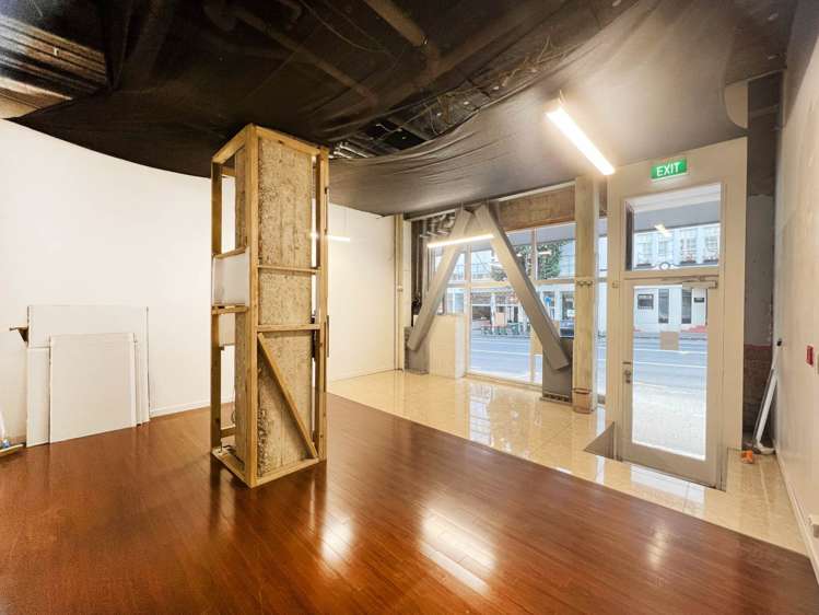 Unit 1R/37 Anzac Avenue City Centre_3