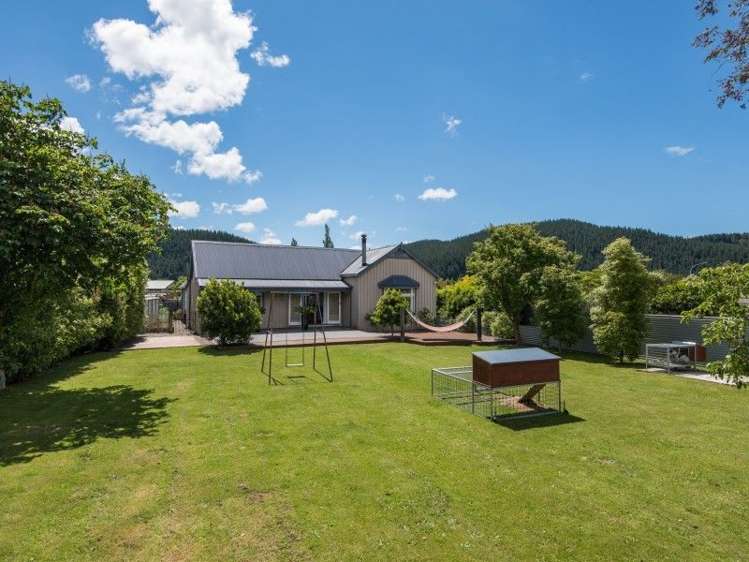 42 Lord Auckland Road Wakefield_11