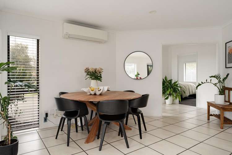 34 Aranui Drive Papamoa Beach_16