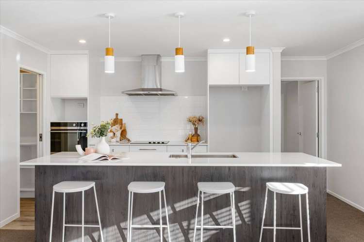 13 Tarata Place Owhata_5
