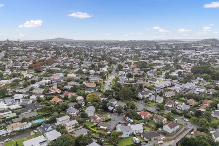 4 Garside Place Onehunga_26