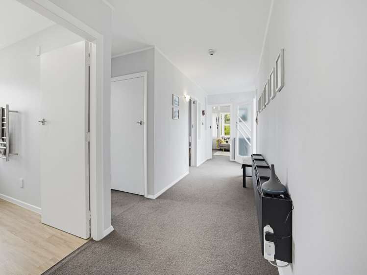 2 Magdalen Street Tawa_23