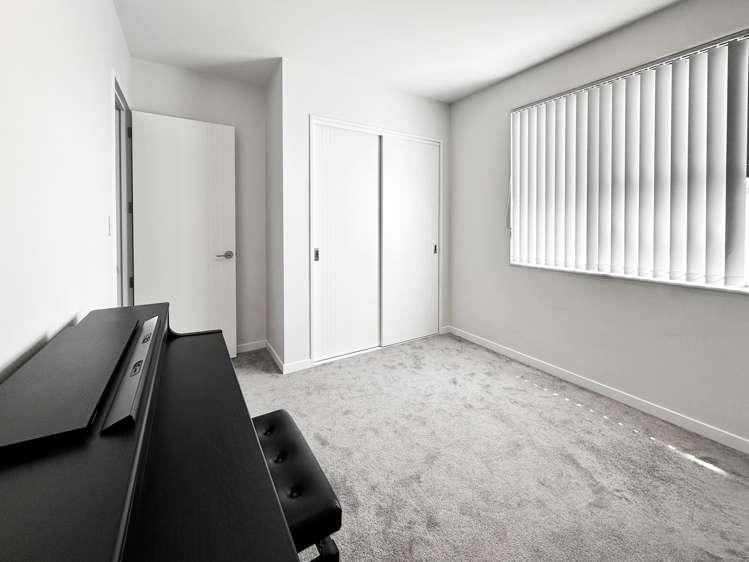 22 Heketara Way Massey_11