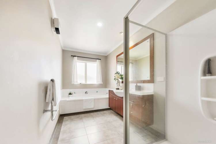 3 Bridgefield Crescent Flat Bush_13