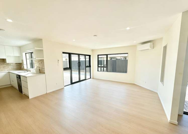 8a Gorrie Ave 1662_5