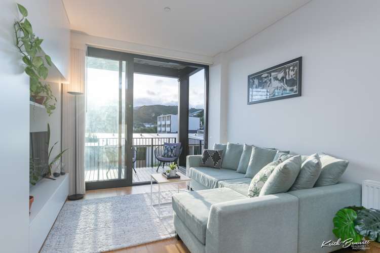 201/11 Jean Caldwell Way Island Bay_8