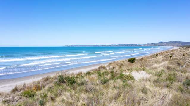 Entry Level Mahia Peninsula - Beaches, Baches, BBQ