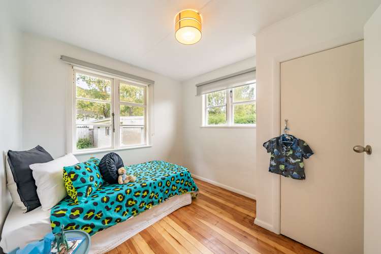 66 Strand Crescent Naenae_16