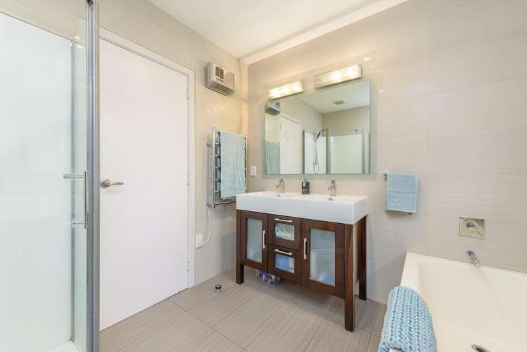 43 Goods Road Otumoetai_13