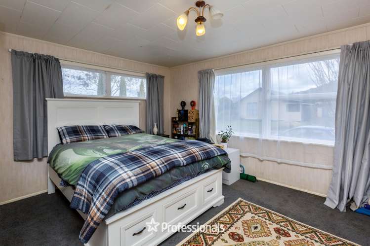 26 Shanly Street Brown Owl_14