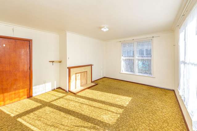 10 Churchill Crescent Tawhero_4