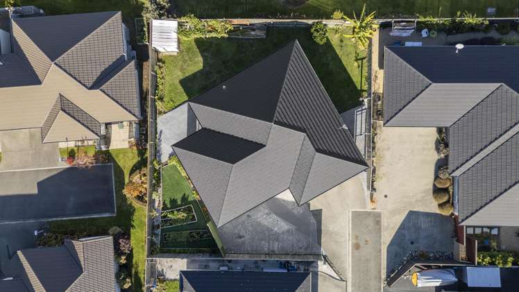 23 Malone Crescent Richmond_12
