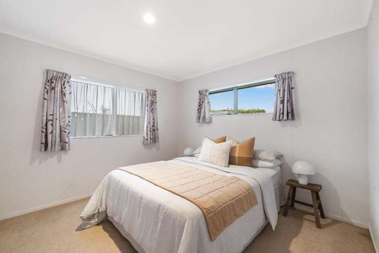 5b Cedar Crescent Matamata_11