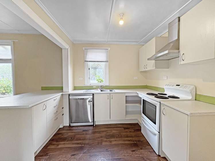 37 Manuka Street 1200_1