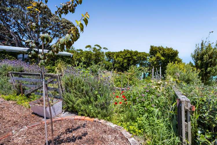 207 Egmont Street Patea_40