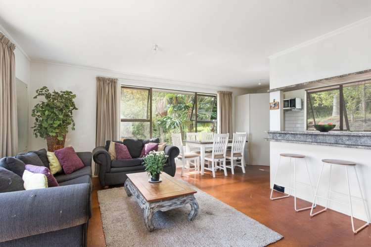 179 Glengarry Road Glen Eden_6