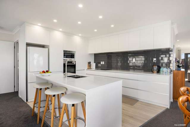 10 Waldorf Crescent Orewa_4