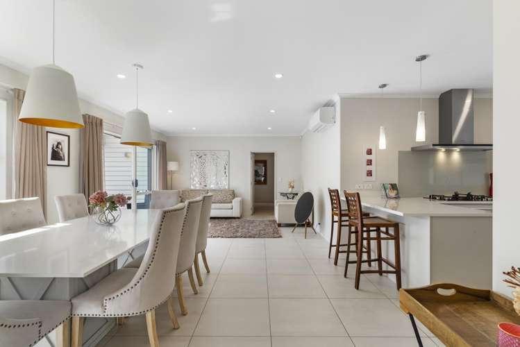 7 Andalusian Way Karaka_31