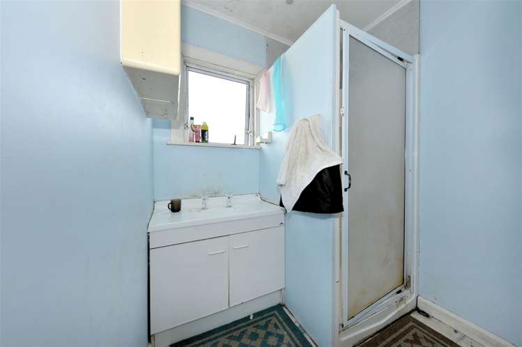 362 Pages Road Aranui_9