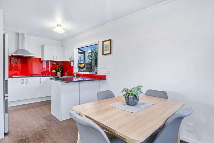 11b Kennedy Avenue Forrest Hill_4