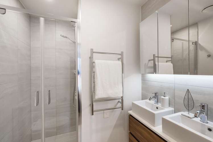 13/666B Great South Road Ellerslie_6