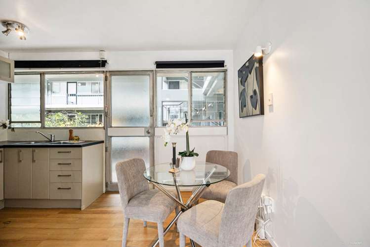 208/9 Sarawia Street Newmarket_4
