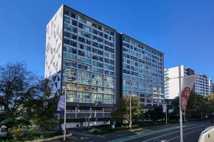 2/602 Beach Road Auckland Central_23
