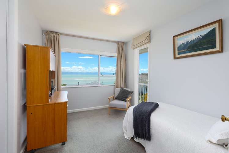 17 Moncrieff Avenue Britannia Heights_16