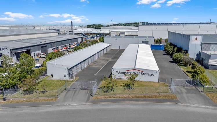 31 Connaught Drive Islington_10