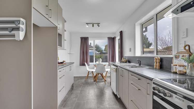 119 Springs Road Hornby_8