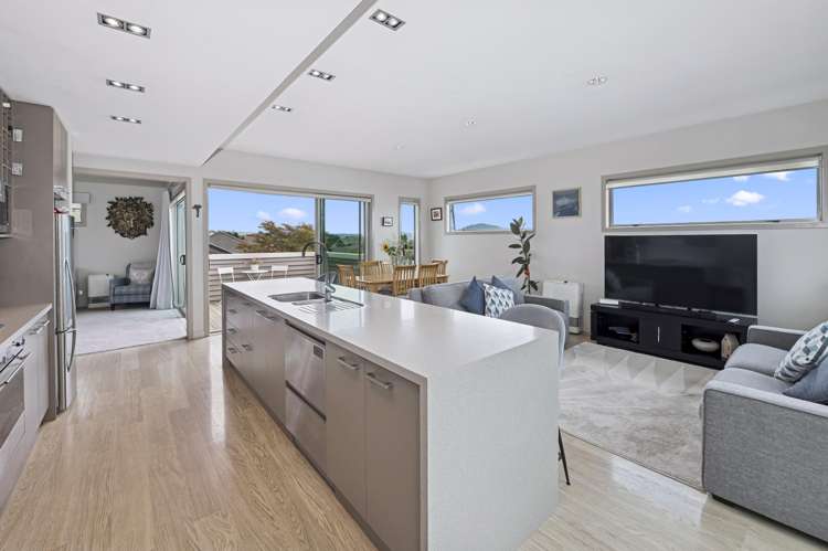 15 Devoy Drive Owhata_8