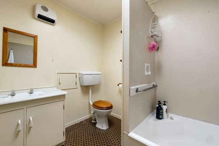 7b Dallas Place Leamington_10