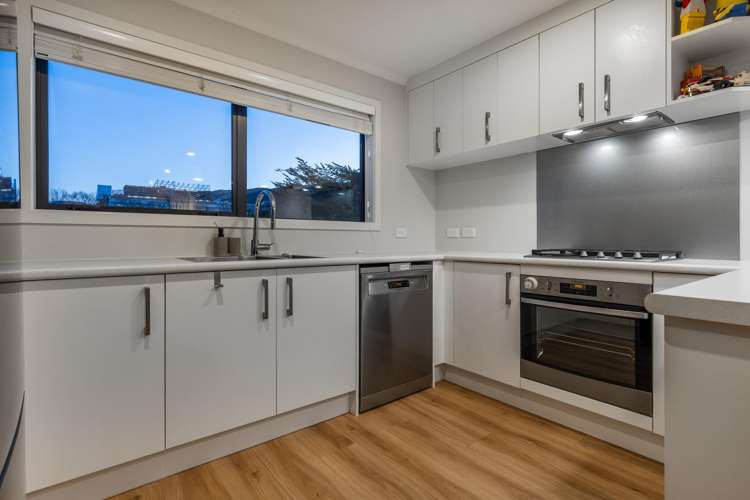 6 Pateke Drive Kenepuru_13