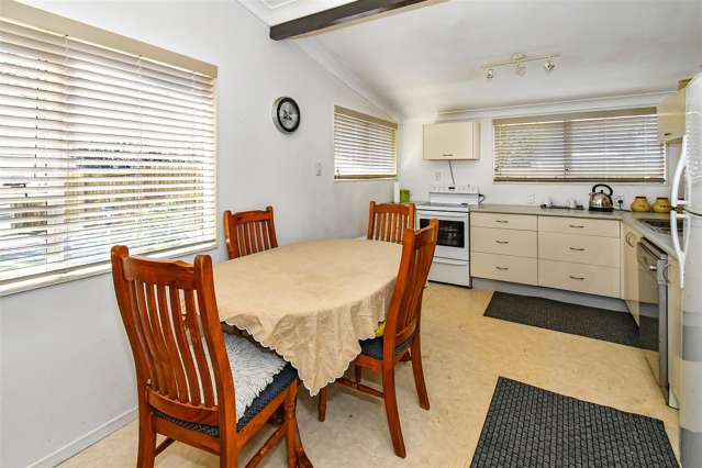 13 Helms Place Manurewa_4