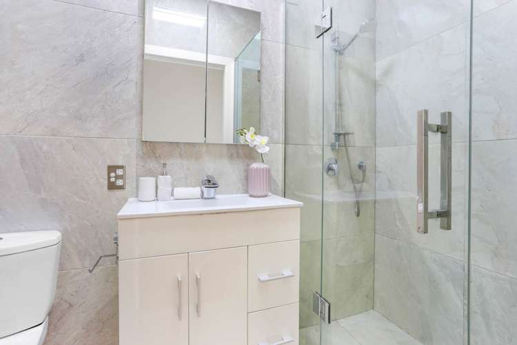 84 Taylors Road Mount Albert_15