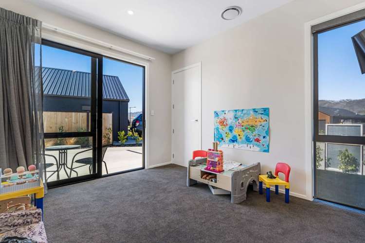 83 Magnum Drive Cromwell_11