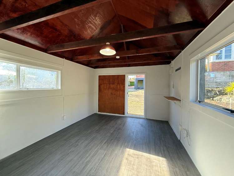 18 Renton Road Mount Albert_14