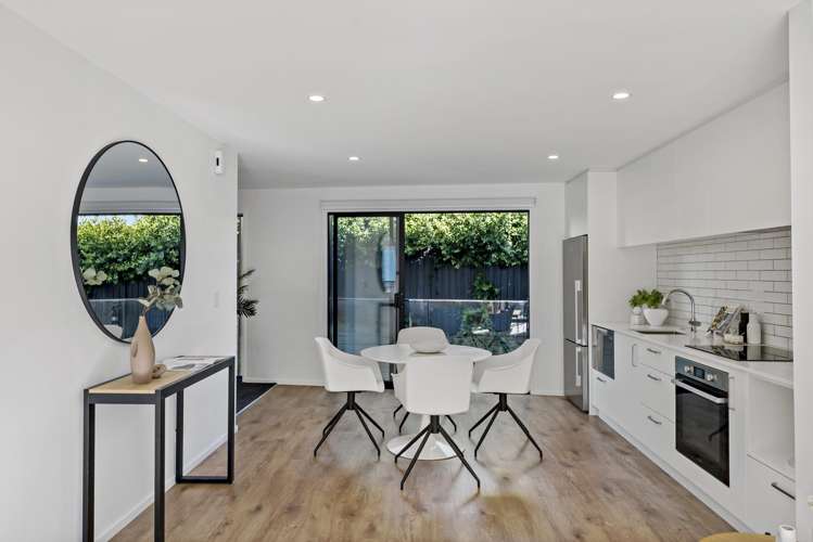 6/10 Ashwell Street St Heliers_11