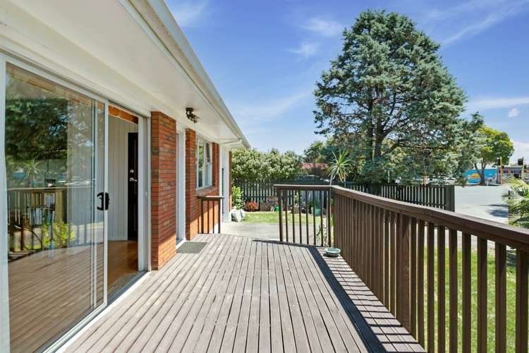 2/2 Chevis Place Pakuranga_15