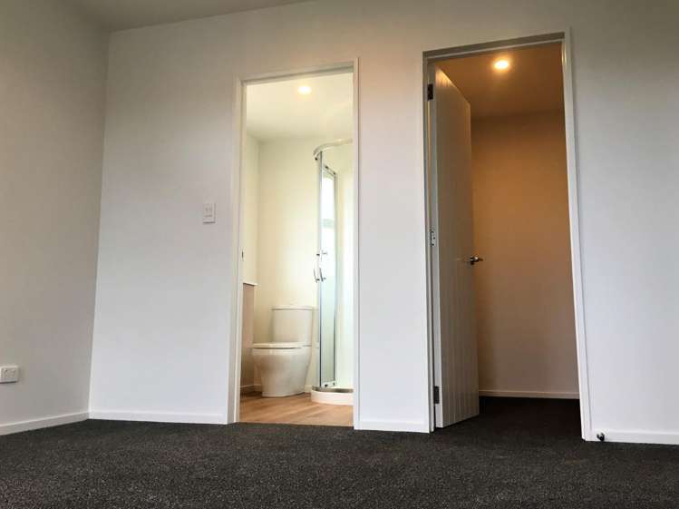 17 Tobollie Drive 11103_5