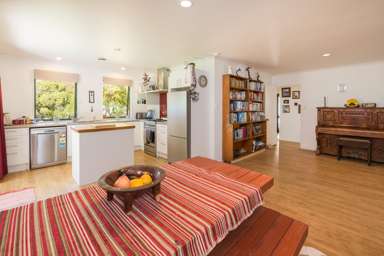 63 Gibsons Road_4